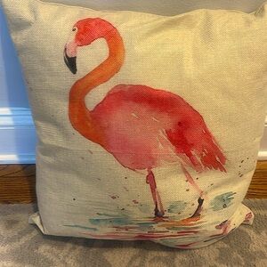 TWO INDOOR/OUTDOOR PILLOWS FLAMINGO PRINT ON FRONT SOLID ON BACK. VERY CUTE!